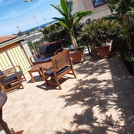 Un Tocco Di Mare * Чивитанова-Марке