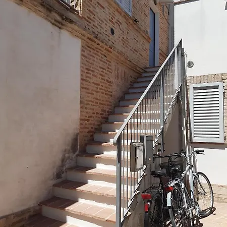 Un Tocco Di Mare Чивитанова-Марке